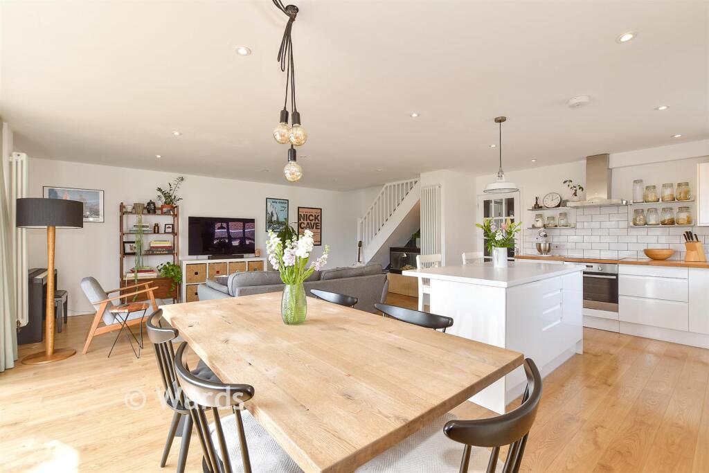 4-bed semi-detached on Stour Road, Chartham, Canterbury, Kent, £495,000