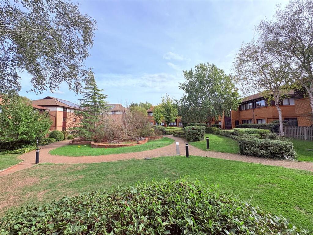Apartment in Fareham, North Fareham - View 2