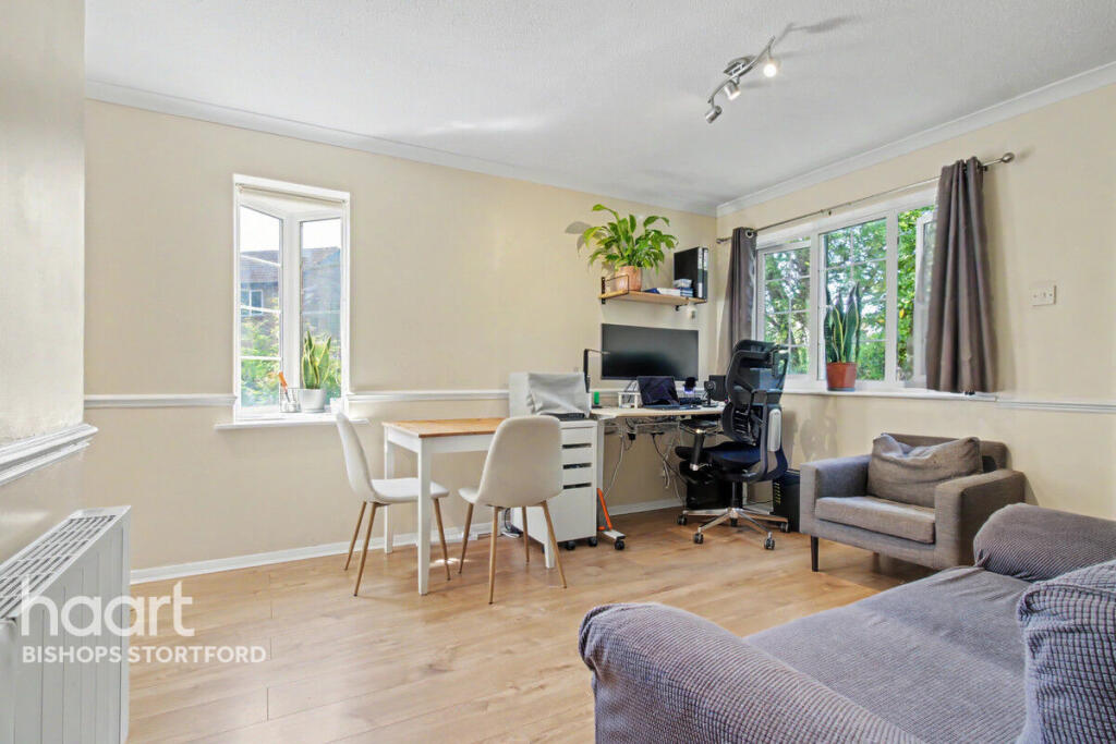 Apartment in East Hertfordshire, Thorley Park, Bishop's Stortford - View 5