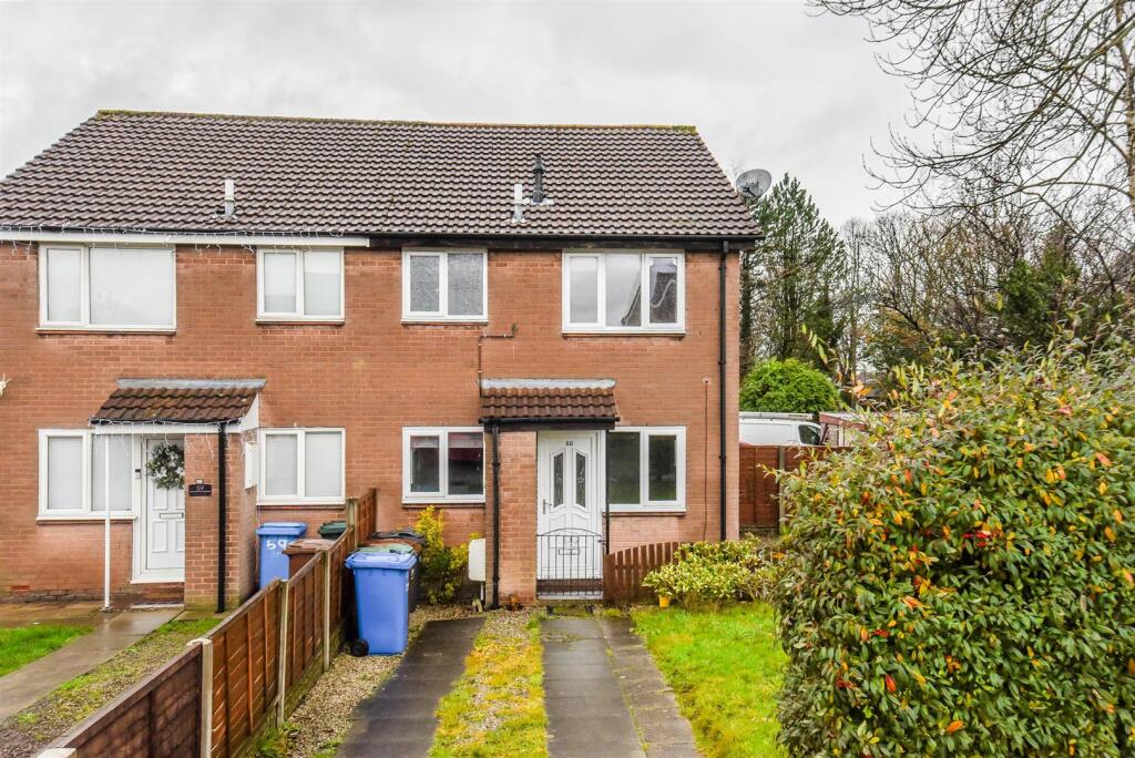 1-bed terraced on Oak Croft, Clayton-Le-Woods, Chorley, £94,995