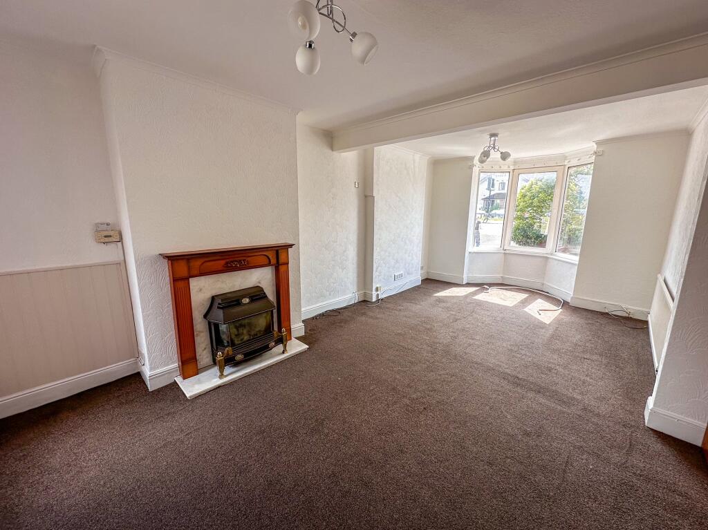 House in Lincoln - View 3