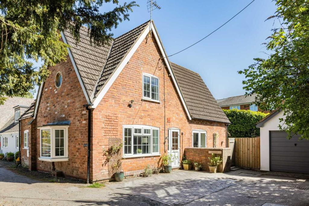 Main image of property: Stable Cottage, Ginhall lane, Leominster, HR6 8RD
