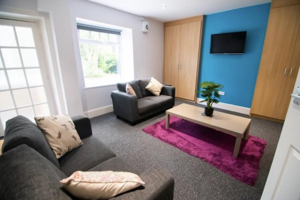 Apartment in Sheffield, Broomfield, Broomhill - View 2