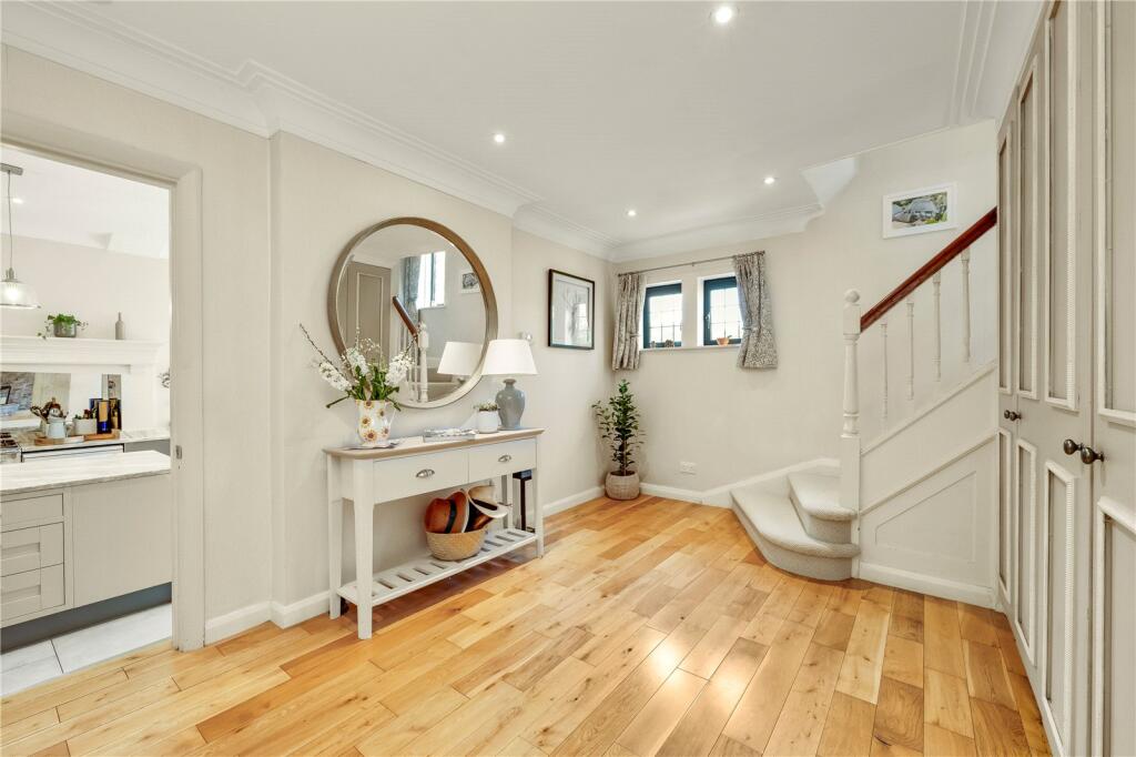 Lammas Lane, Esher, Surrey, KT10 – pohled 4