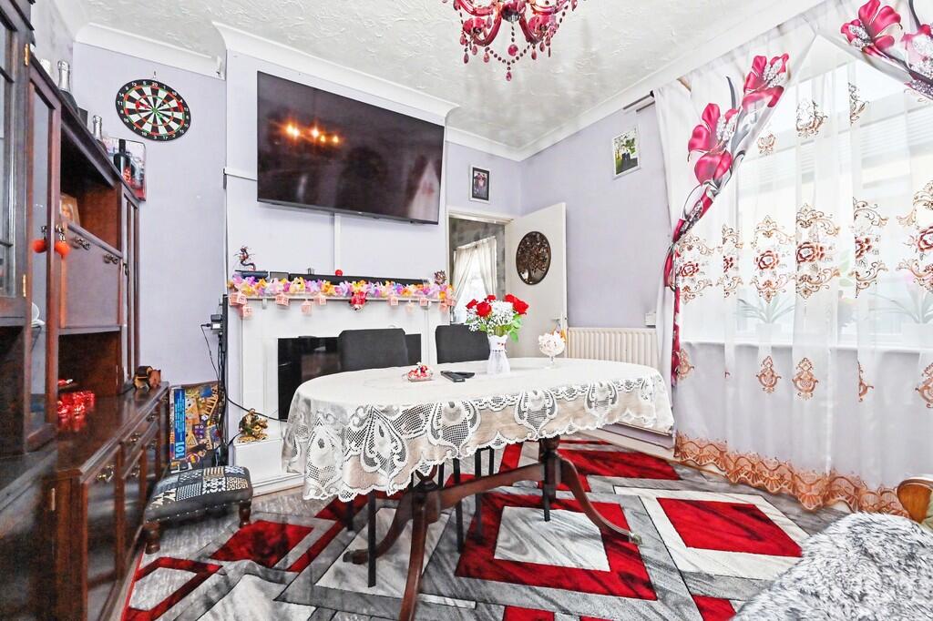 House in Stoke-on-Trent - View 4