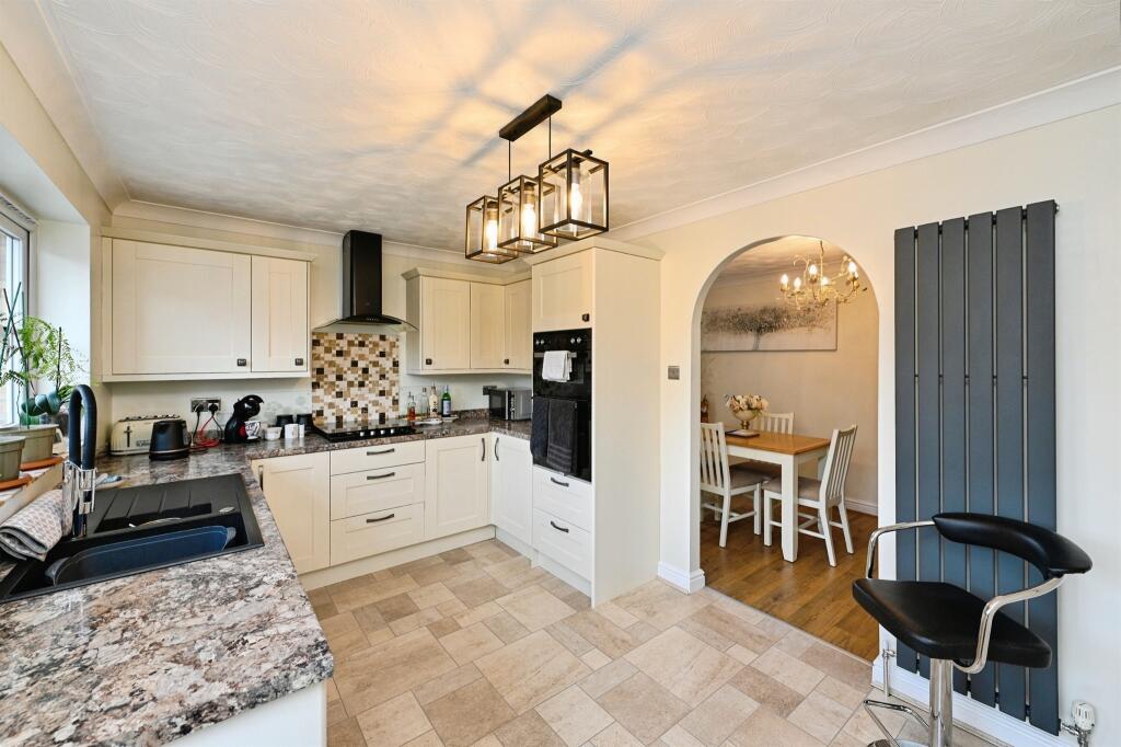 Greenwich Close, Downham Market photo 2