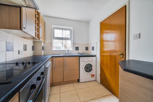 Guernsey House, Reading - View 5
