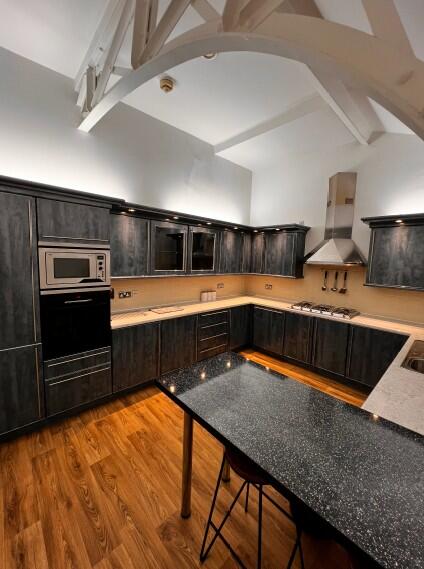 Apartment in Redhill - View 2