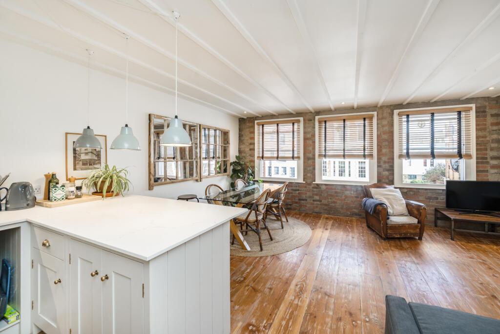 Main image of property: Hoxton Street, London, N1