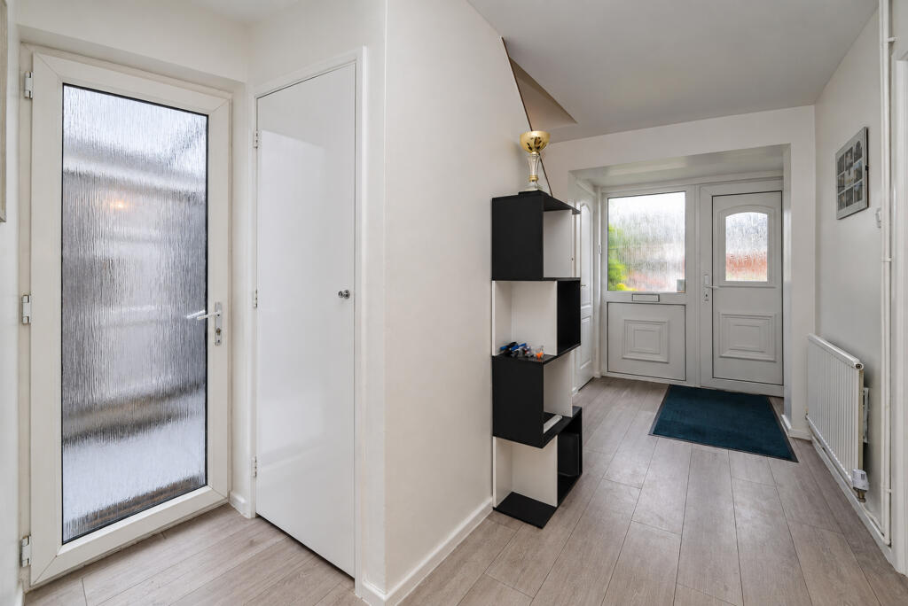 House in Aylesbury, Buckinghamshire - More