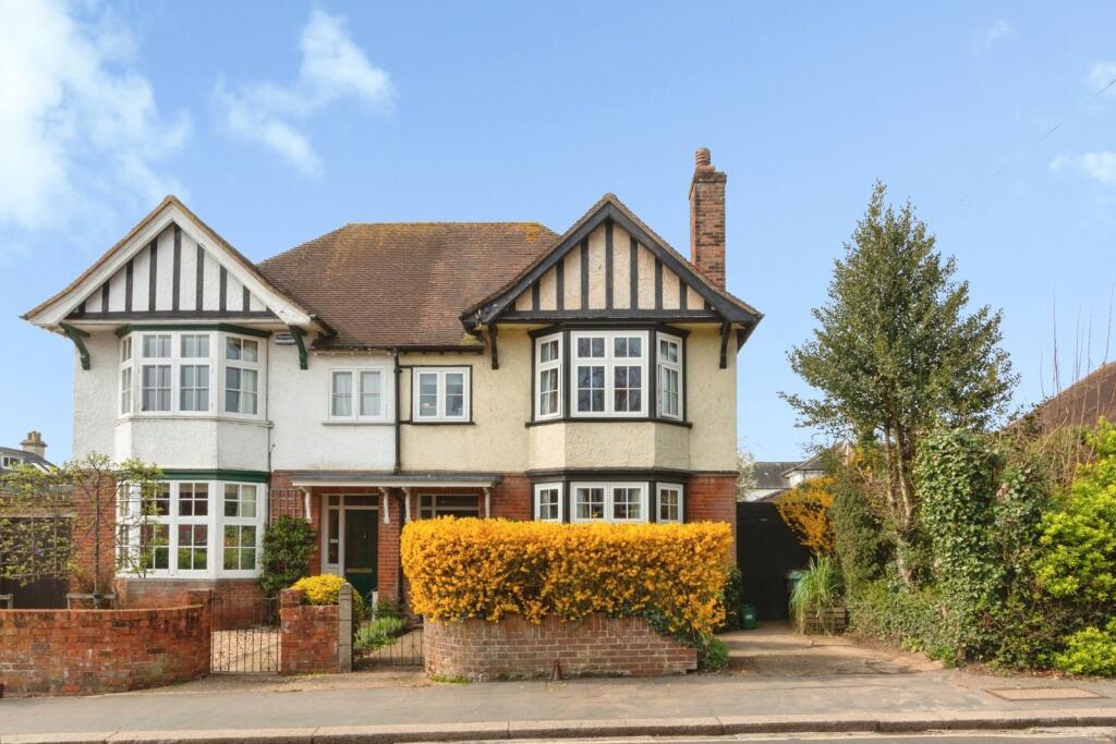 Main image of property: Vyne Road, Basingstoke, Hampshire, RG21