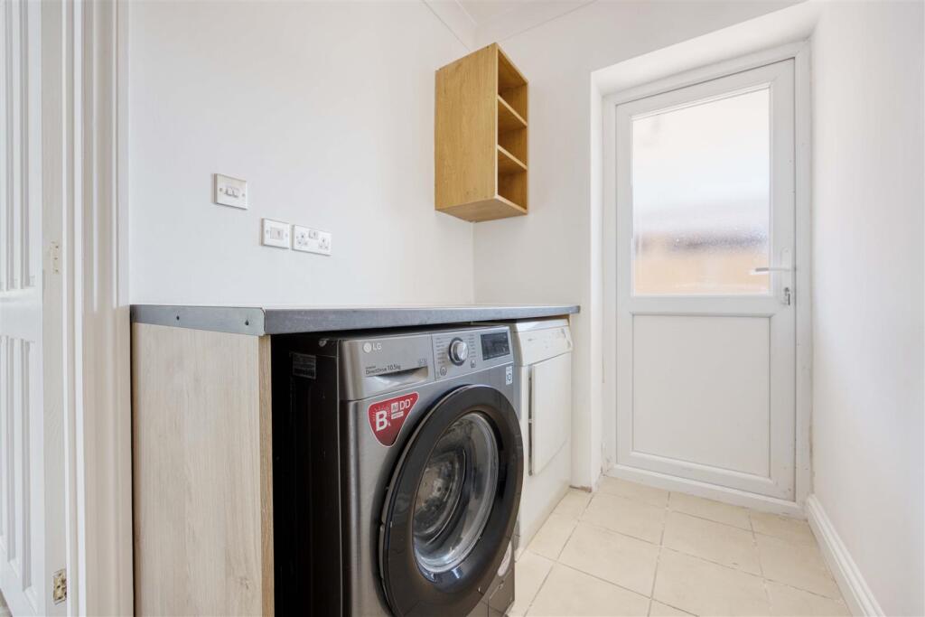 House in Southall - View 5
