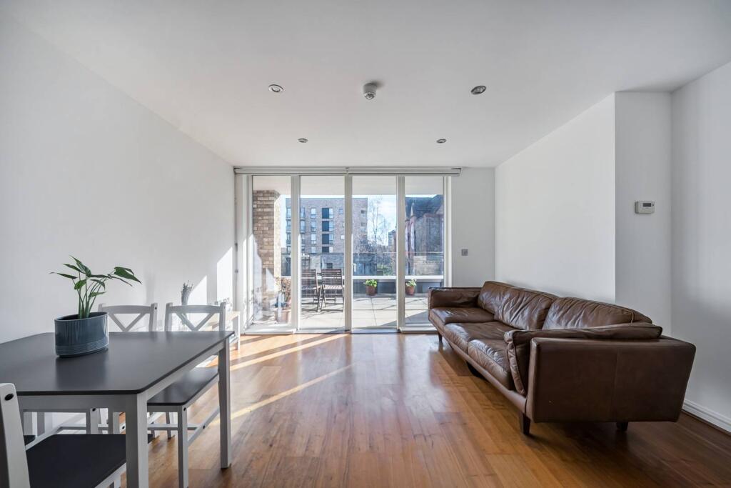 Main image of property: Boundary Lane, Elephant and Castle, London, SE17