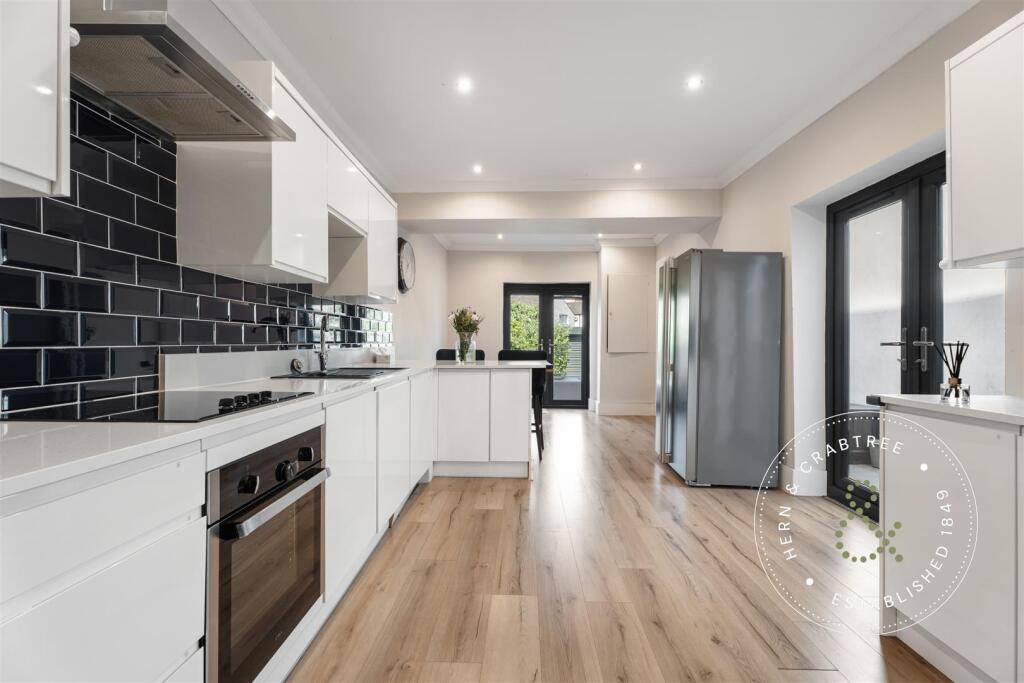 Rawden Place, Riverside, Cardiff - View 2