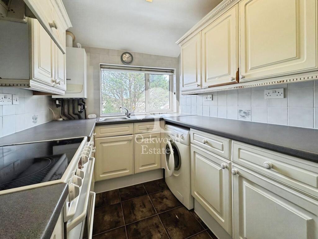 Apartment in Slough, Cippenham - View 5