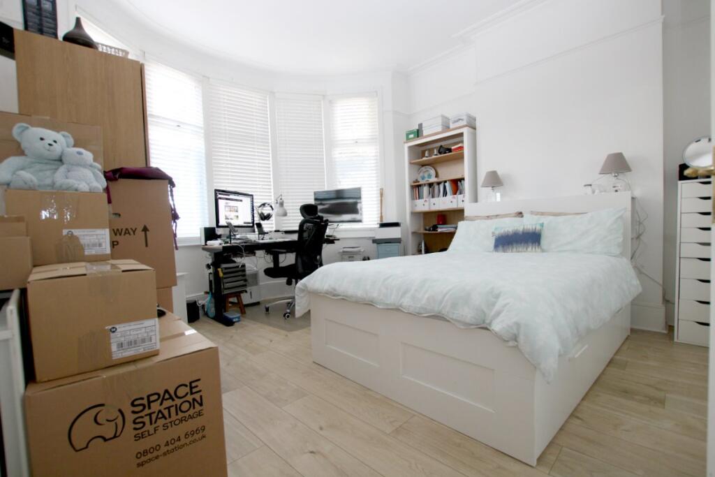 Apartment in London - View 4