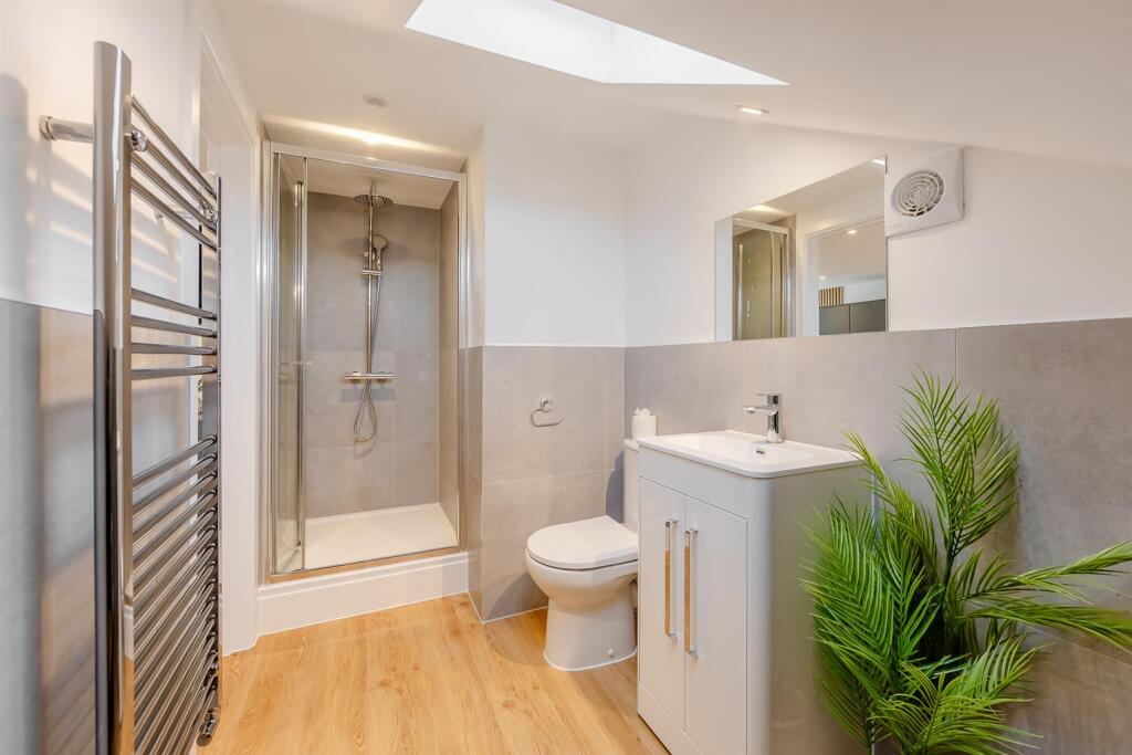 House in Southend-on-Sea - View 2