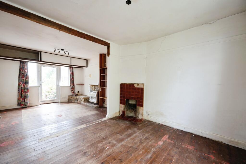 House in Havant, Hampshire - View 2