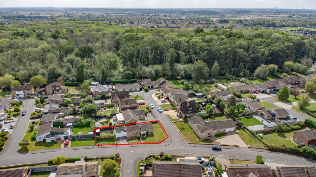 House in Northampton, North Northamptonshire - View 3