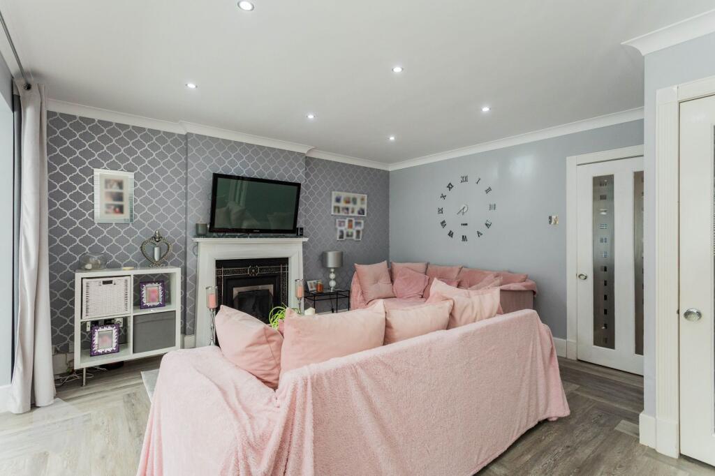 Hopefold Drive, Worsley, M28 photo 4