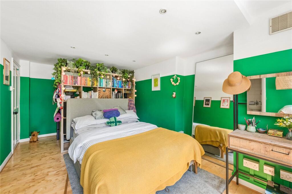 House in London - More