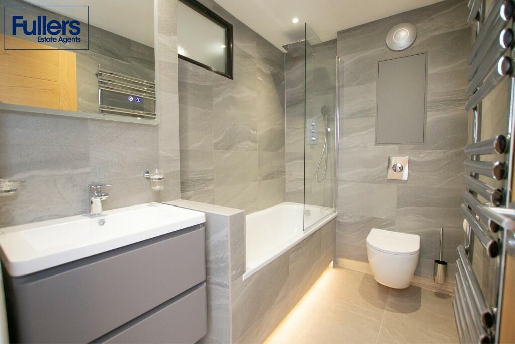 Apartment in Enfield - View 4