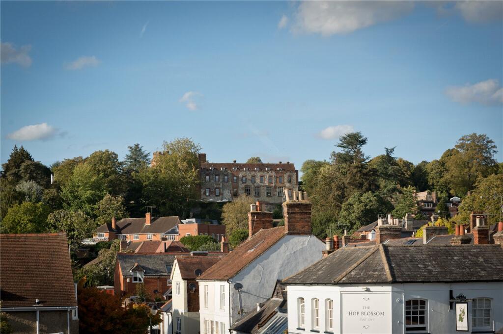 House in Guildford - View 4