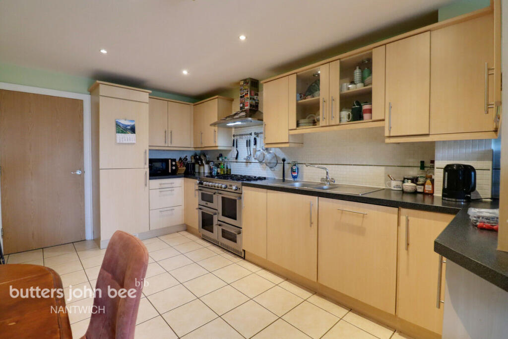 Smithers Close, Nantwich photo 4