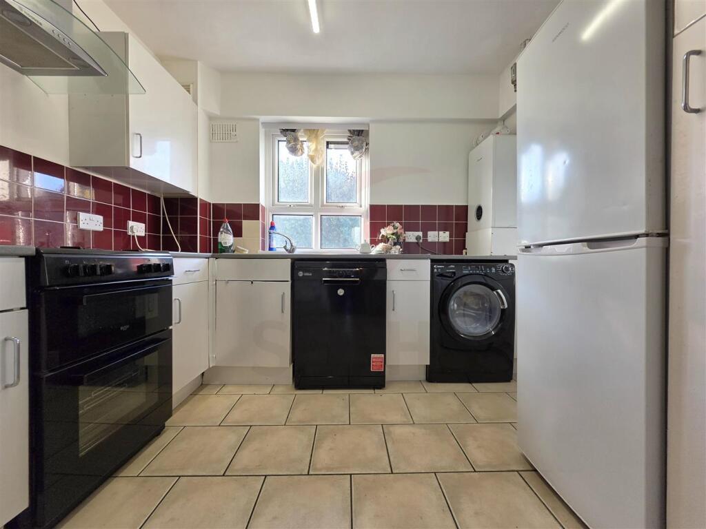 Apartment in Leicester, Mowmacre Hill - View 5