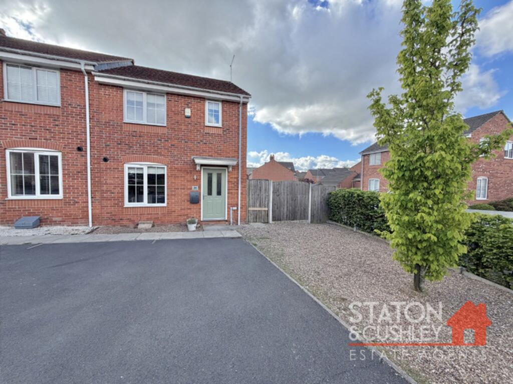 3-bed terraced on First Oak Drive, Clipstone Village, NG21, £180,000