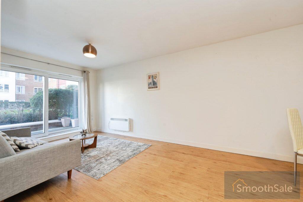 Apartment in London - More
