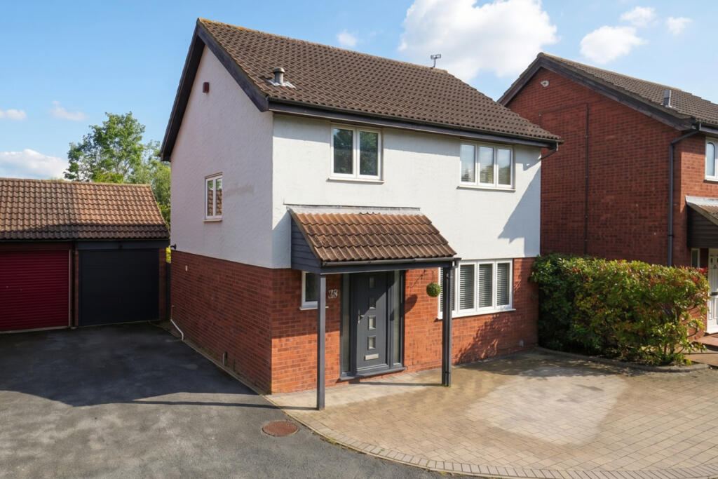 3-bed detached on Badgers, Bishop's Stortford, Hertfordshire, CM23, £550,000