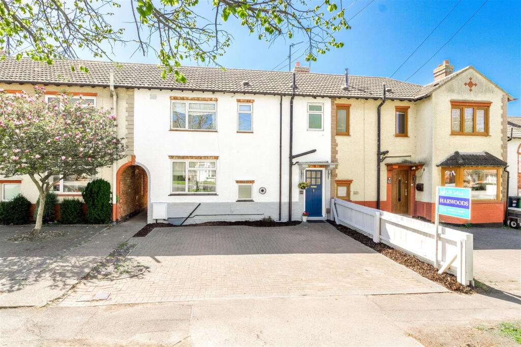Irthlingborough Road, Finedon, Finedon