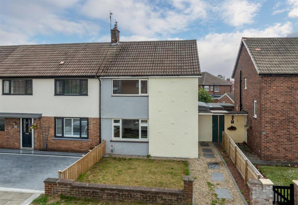 2-bed terraced on Thorntree Drive, Whitley Bay, NE25, £225,000