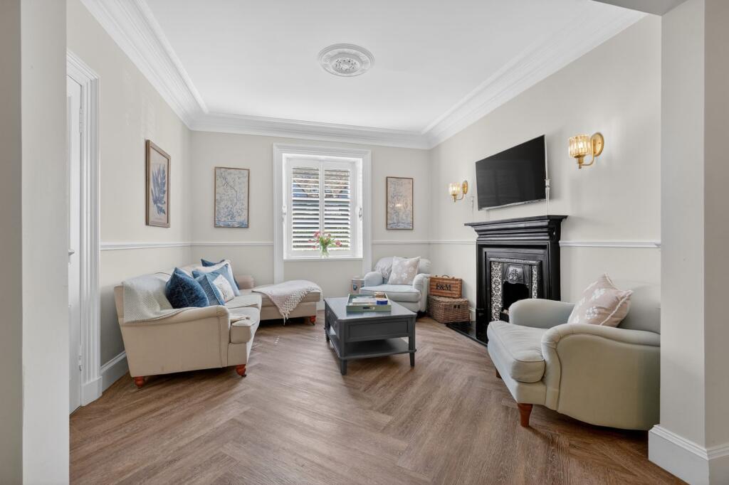18 Alloway, Ayr, KA7 4PY photo 2