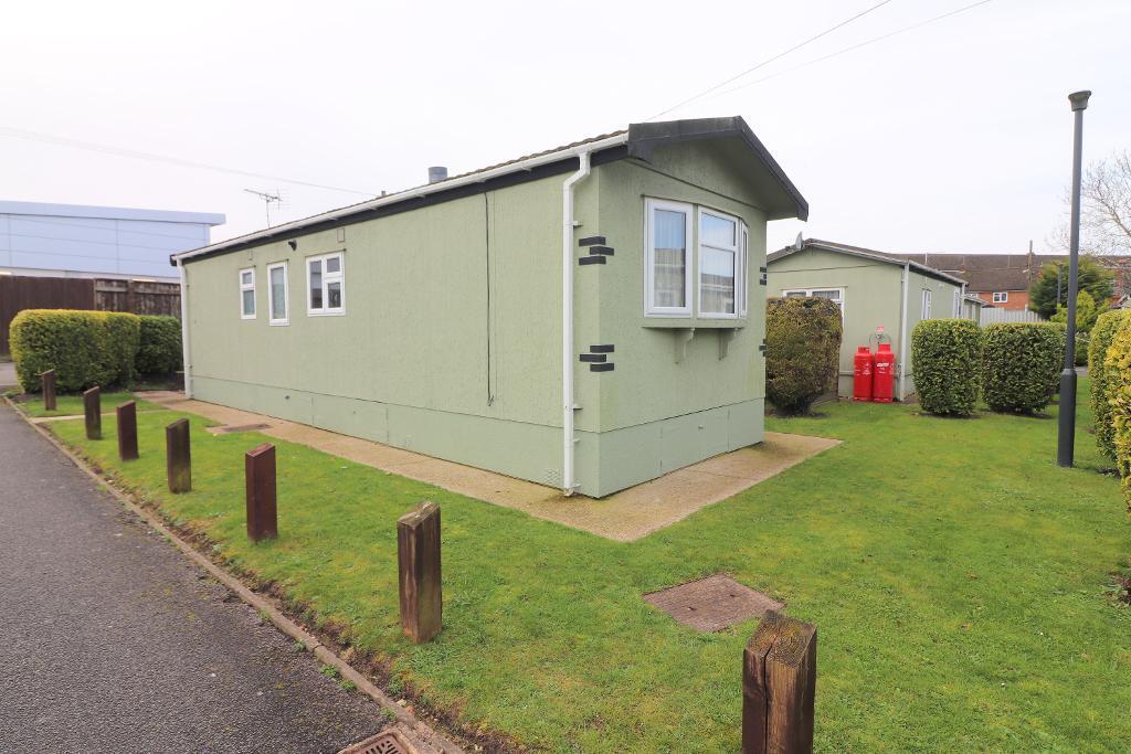 Main image of property: Nursery Road, Luton, Bedfordshire, LU3 2RQ