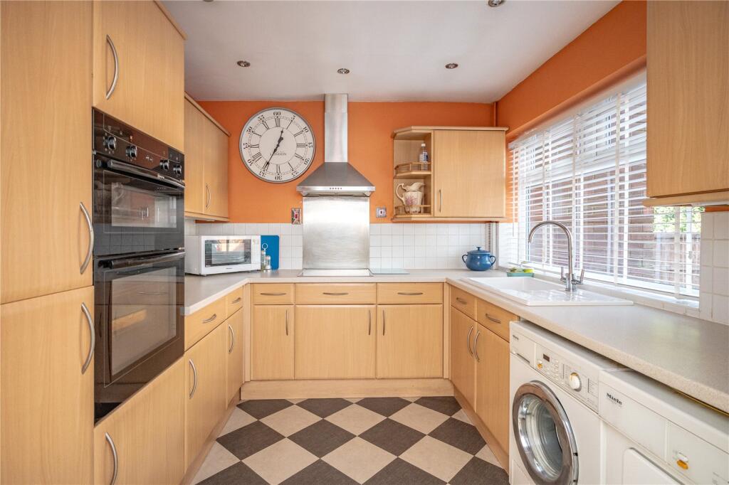 School Lane, Lickey End, Bromsgrove, B60 photo 5