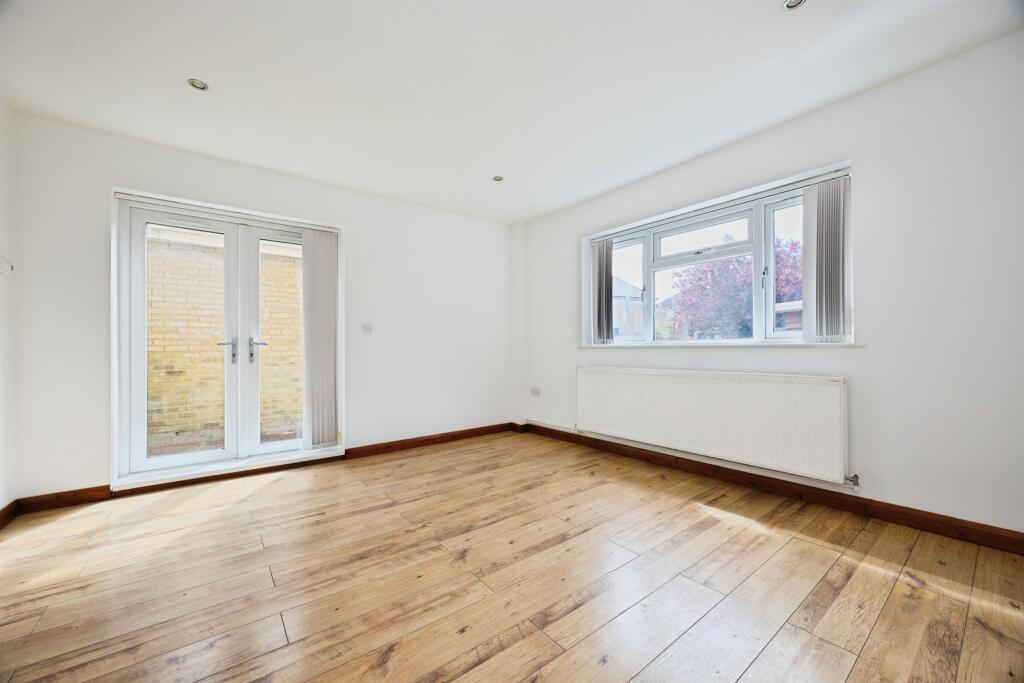 Apartment in Tonbridge - View 3