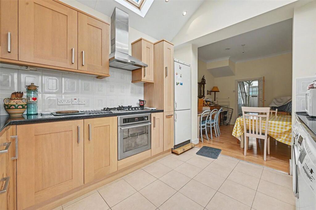 House in London, Willesden Green, Harlesden - View 5