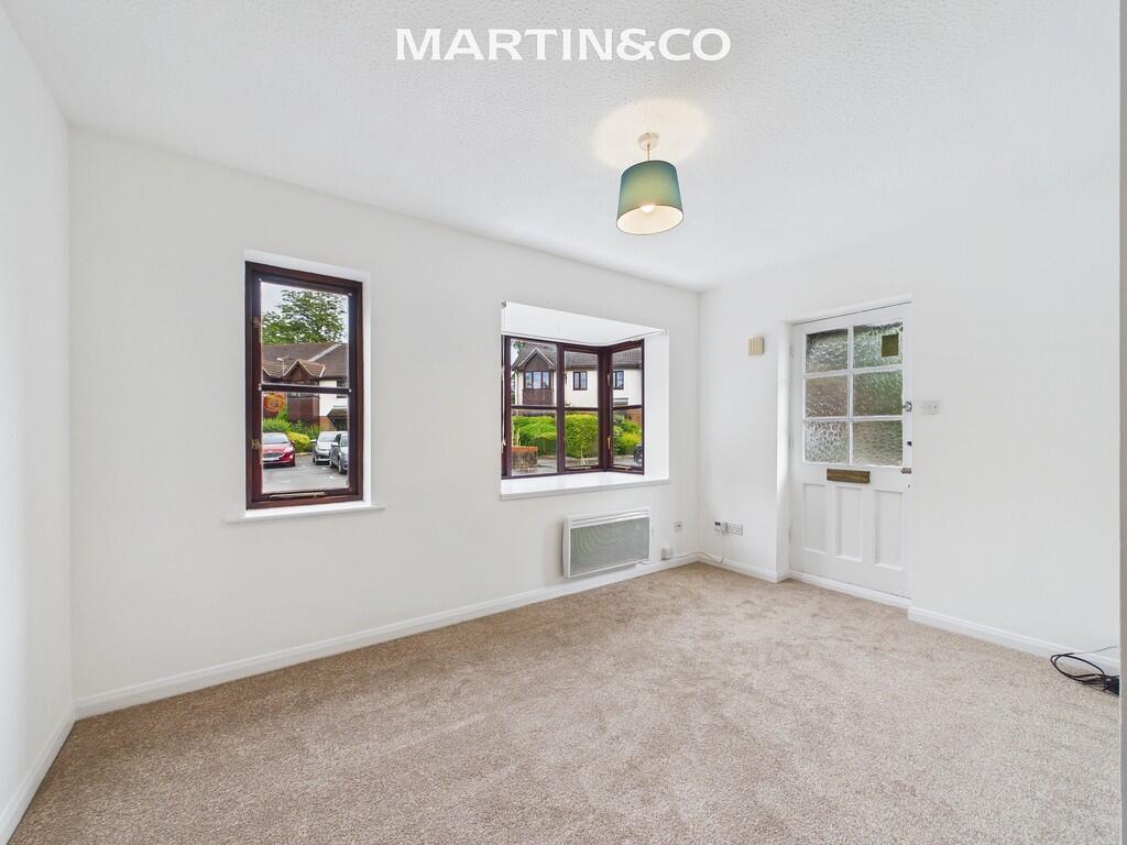House in Wokingham, Emmbrook - View 4