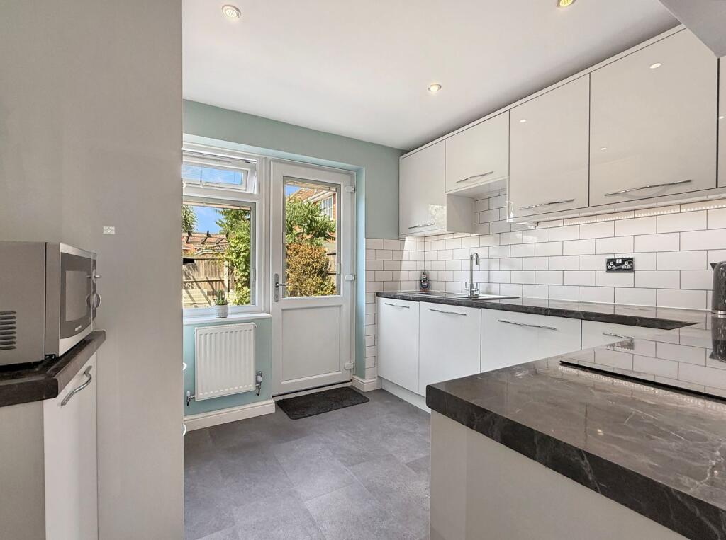 House in Braintree, Great Notley - View 4
