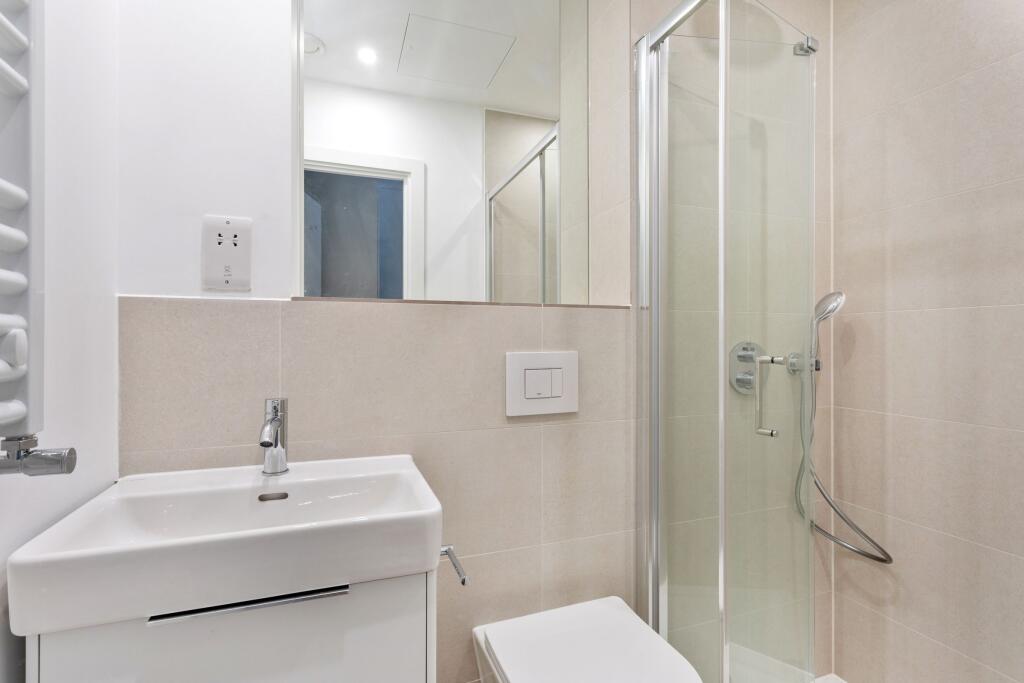 Apartment in Sutton - More