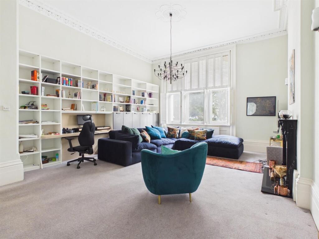 Apartment in Brighton - View 4