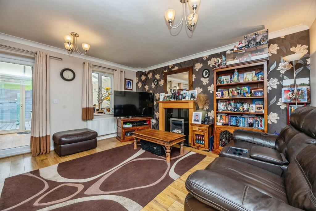 Wheatcroft Close, Redditch photo 5
