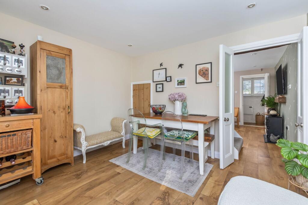 St. Leonards Road, Horsham, RH13 photo 4