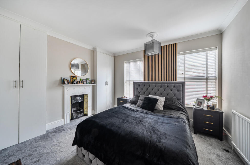 House in Dunstable, Central Bedfordshire - View 5