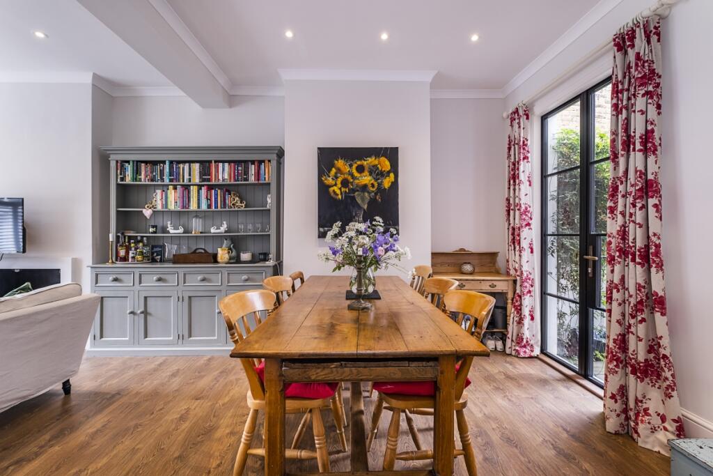 House in London - More
