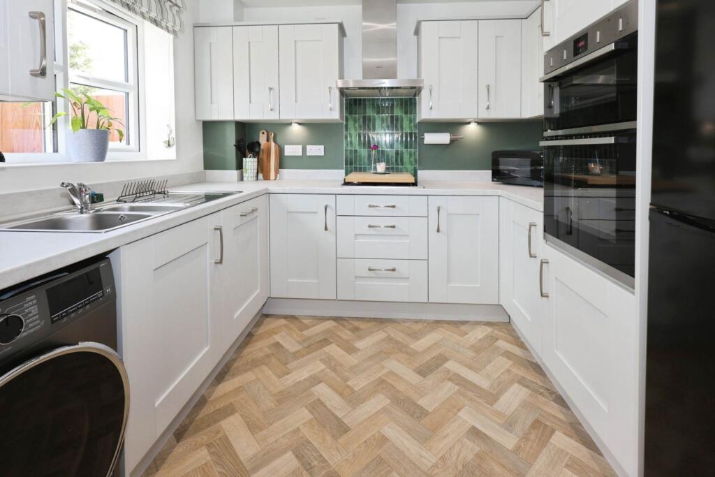 House in Wirral, Liverpool City Region - View 3