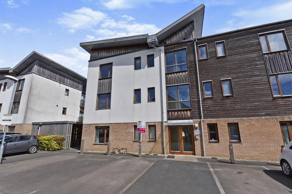 Main image of property: Cowleaze, Chippenham