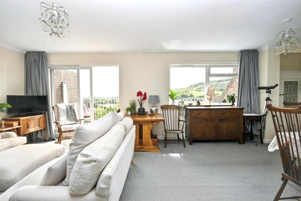 Apartment in Brighton - View 3
